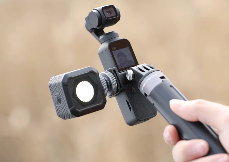 Staffa di fissaggio universale PGYTECH con slot laterale per OSMO Pocket